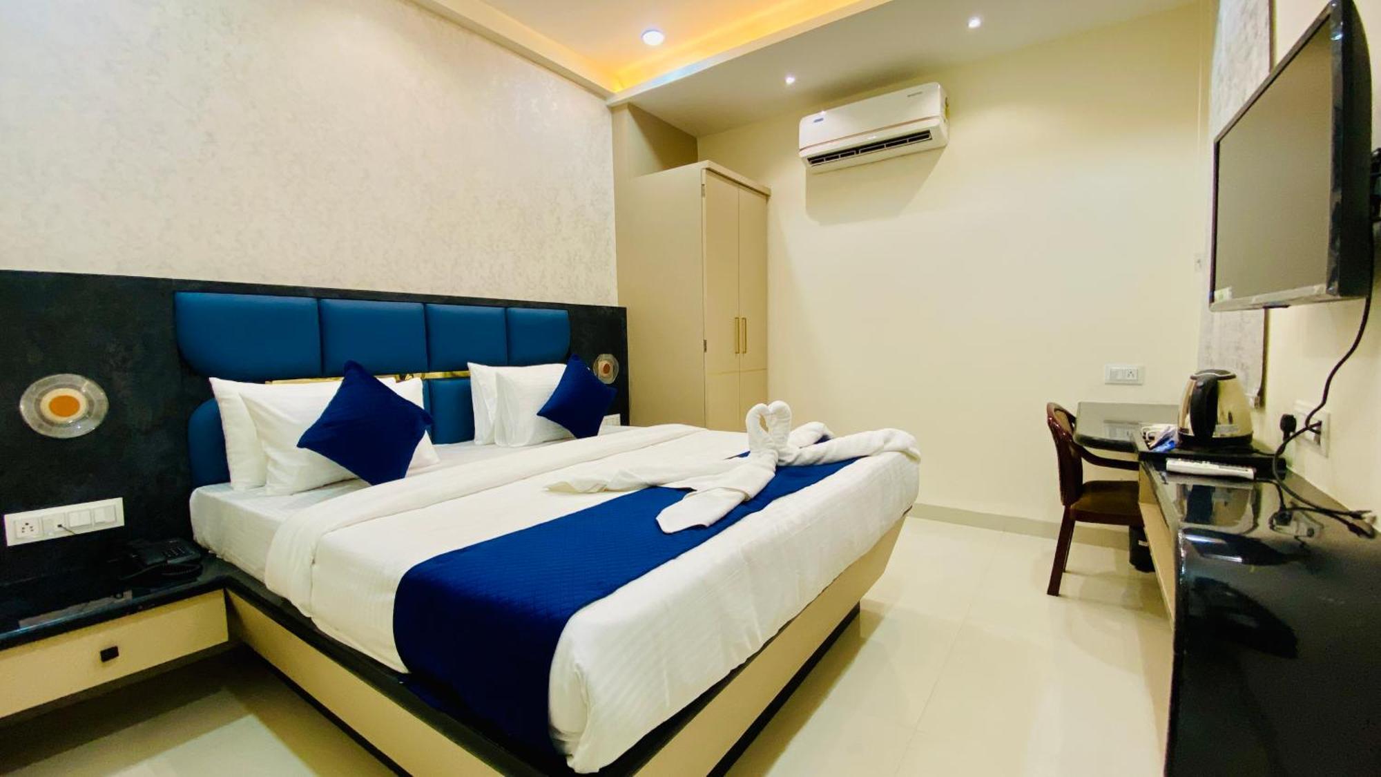 Hotel Aranyasutra Inaya, Indore Dış mekan fotoğraf