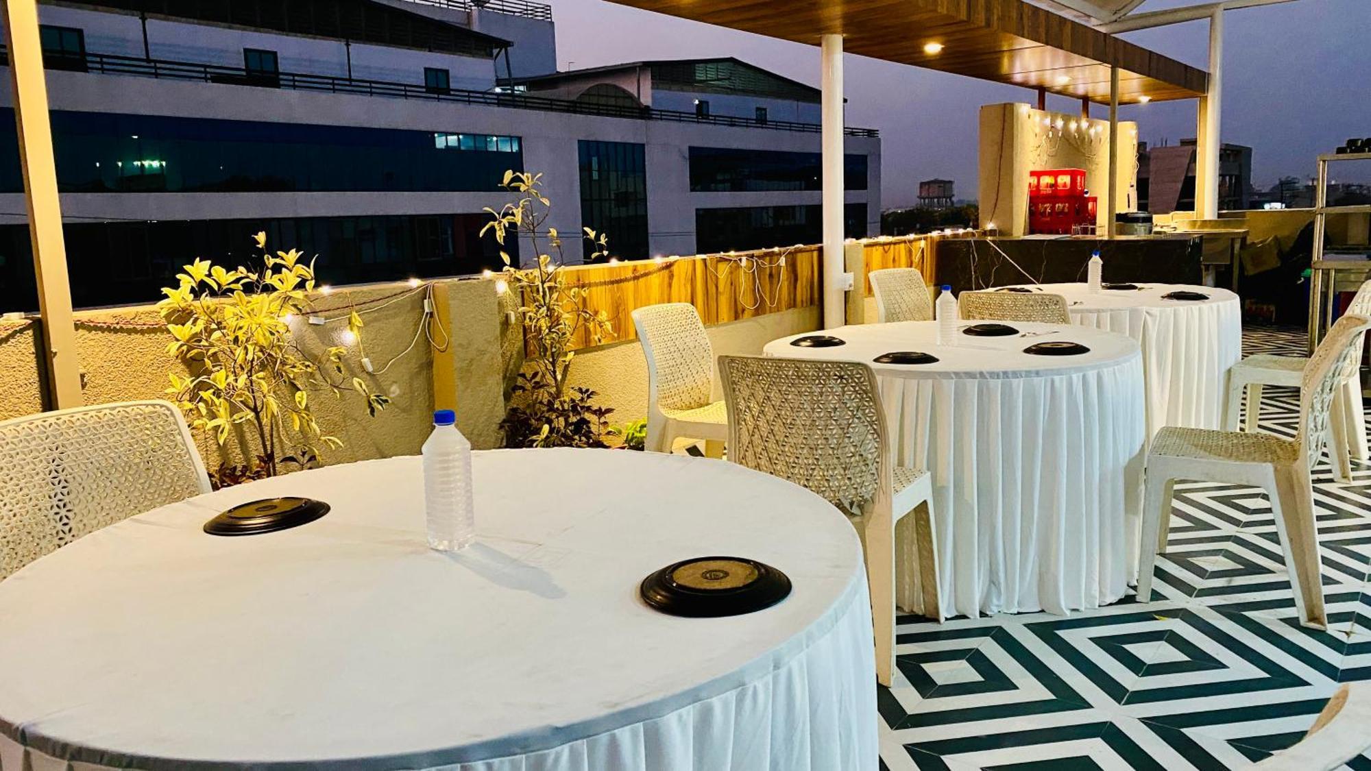 Hotel Aranyasutra Inaya, Indore Dış mekan fotoğraf