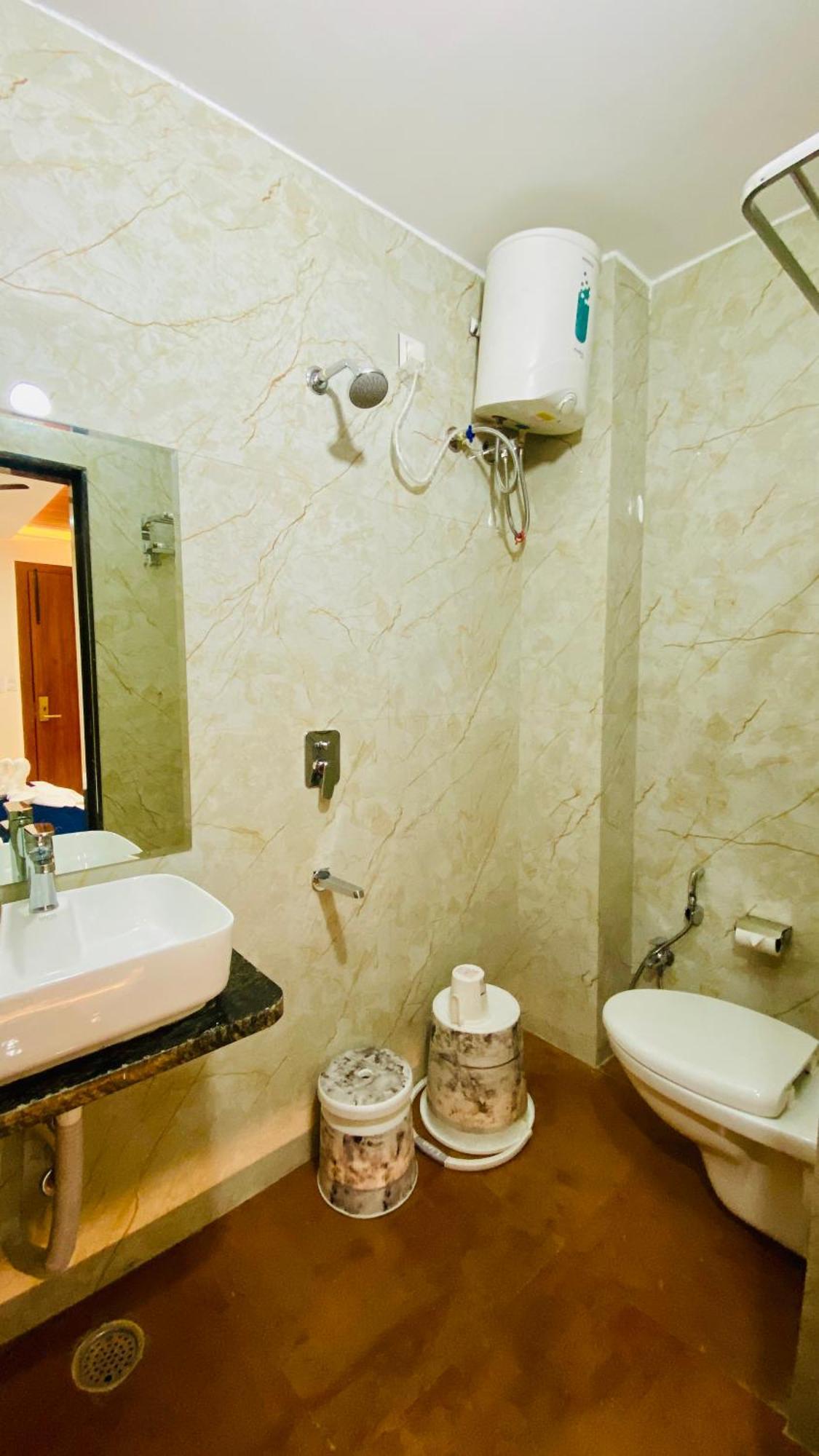 Hotel Aranyasutra Inaya, Indore Dış mekan fotoğraf