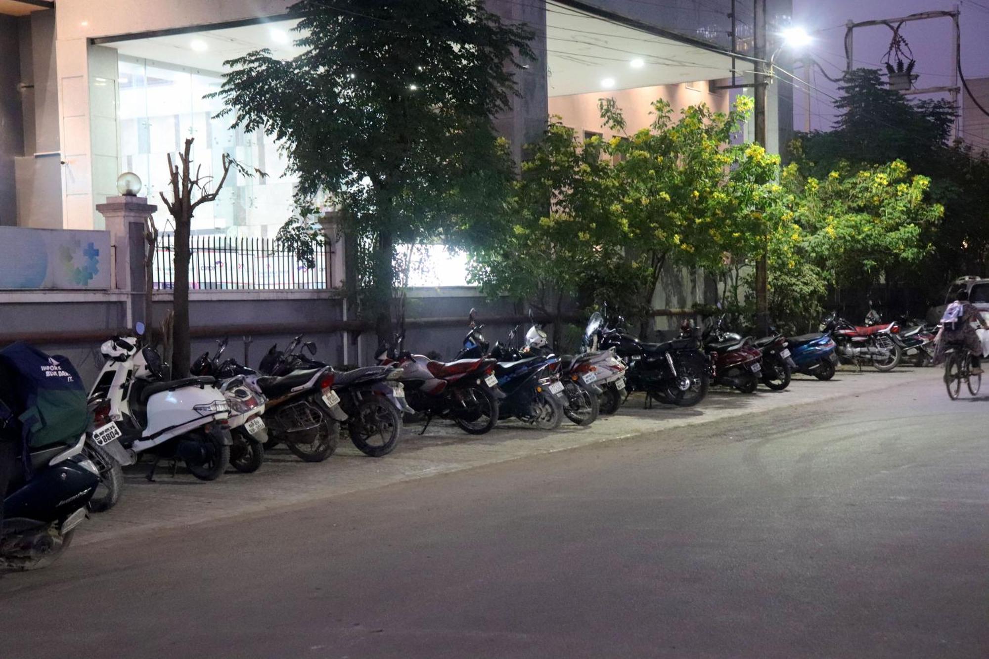 Hotel Aranyasutra Inaya, Indore Dış mekan fotoğraf